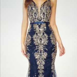 NWT prom/evening gown.